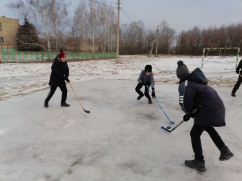 Дружеский матч на льду